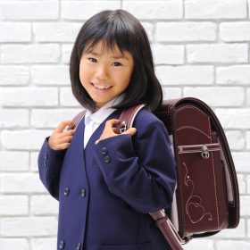 入学,卒業,記念写真,愛媛,松山市,写真,七五三,神社,前撮り,衣裳,ロケーション,ママ,フォト,ドレス,着物